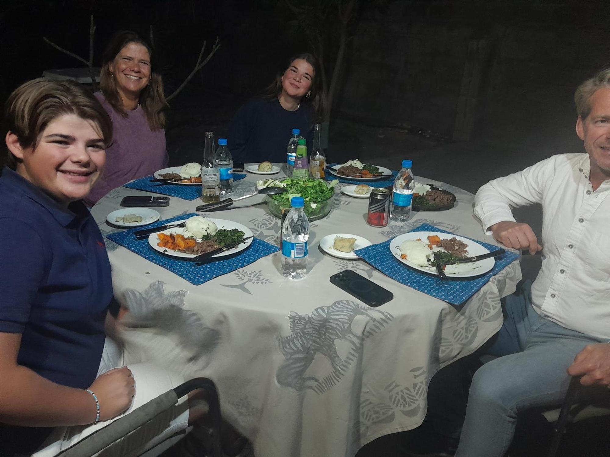 Golentle Home Stay Maun Eksteriør billede