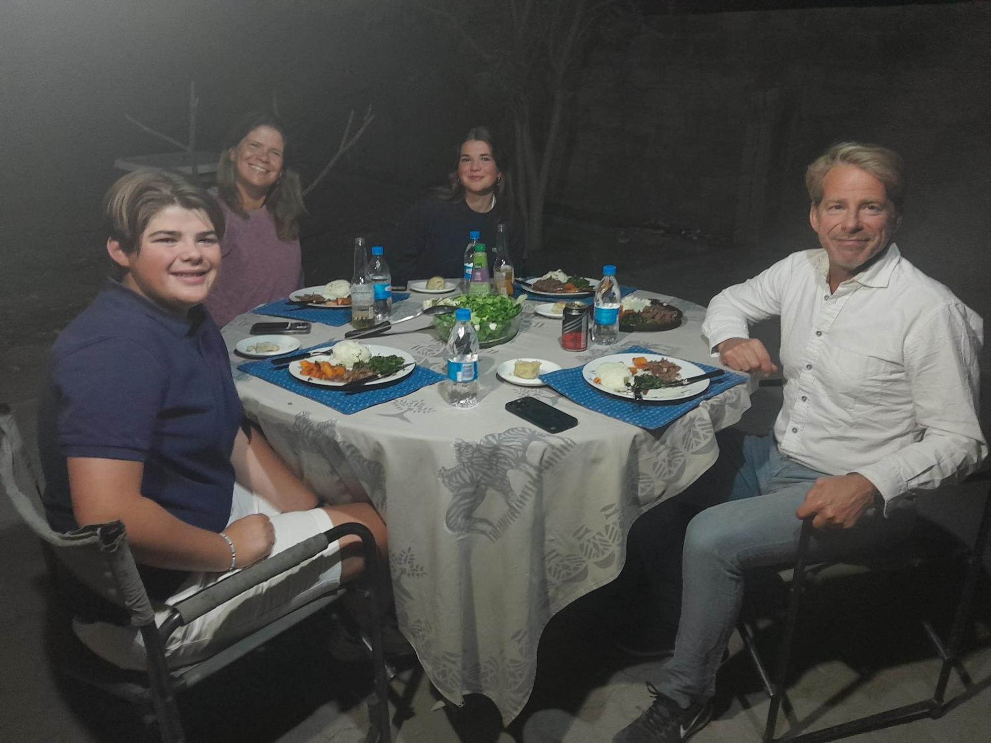 Golentle Home Stay Maun Eksteriør billede
