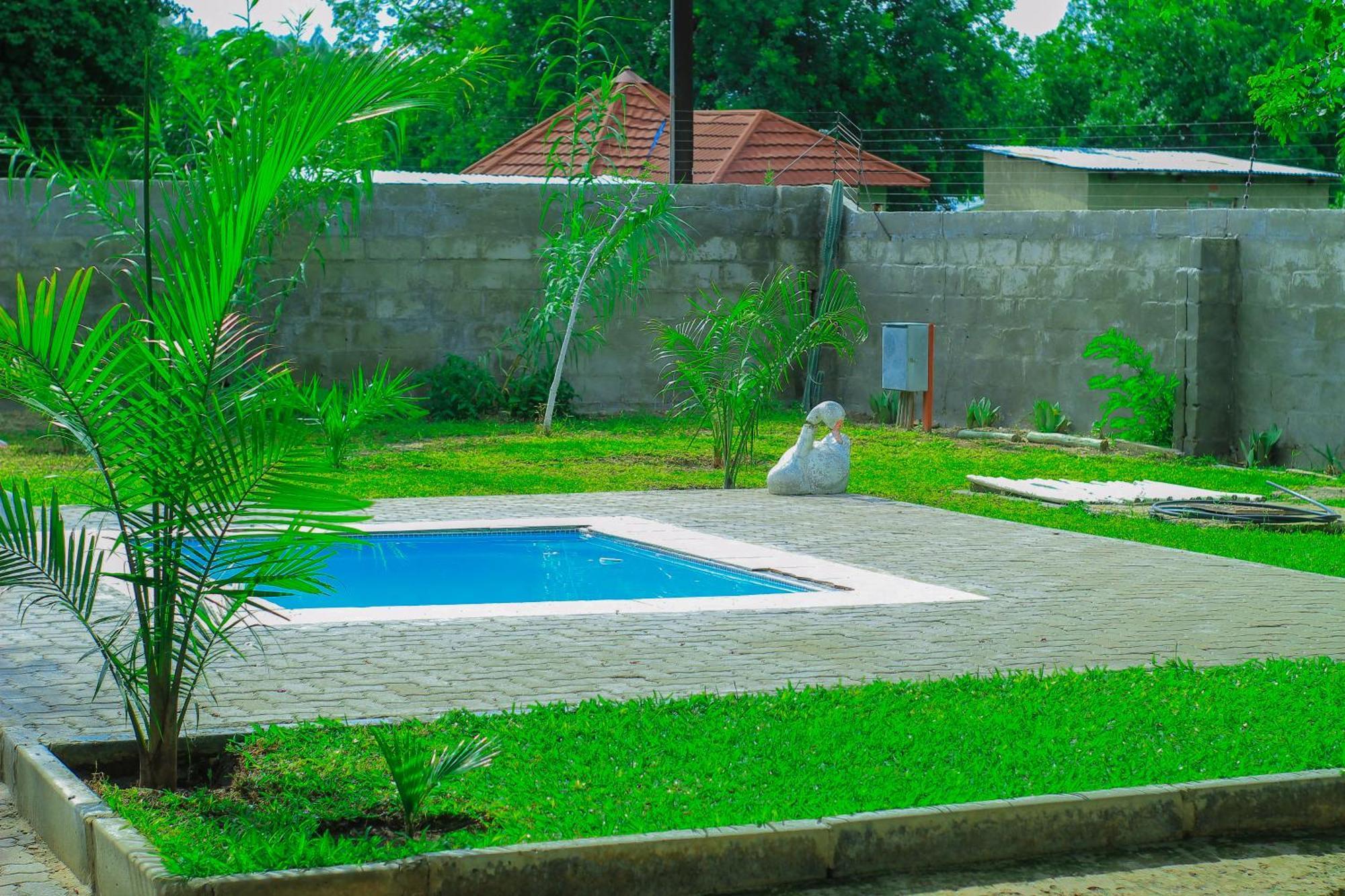 Golentle Home Stay Maun Eksteriør billede
